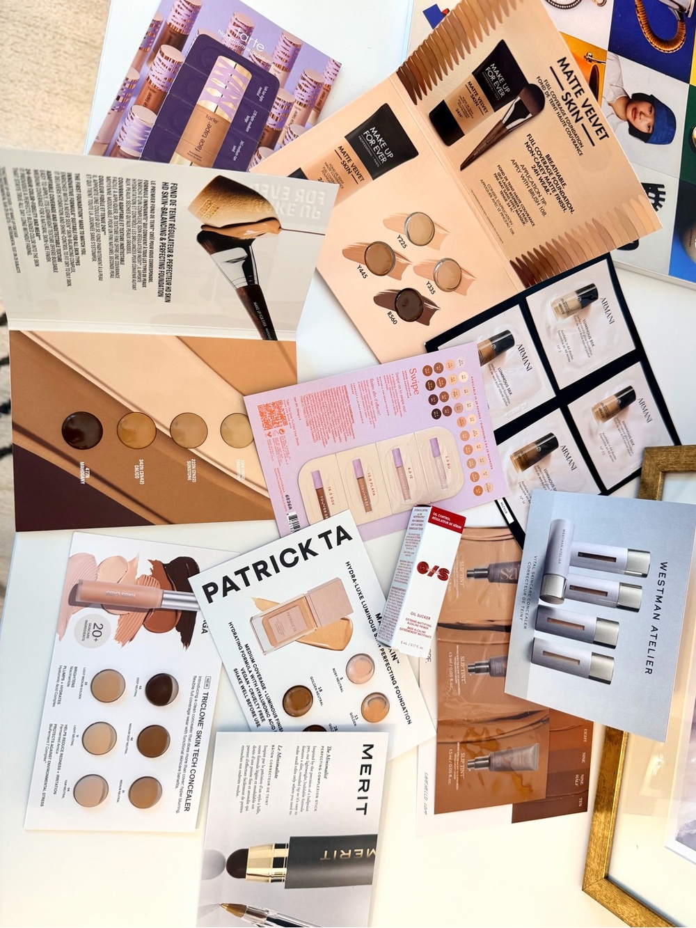 11 pc High End Foundation Samples